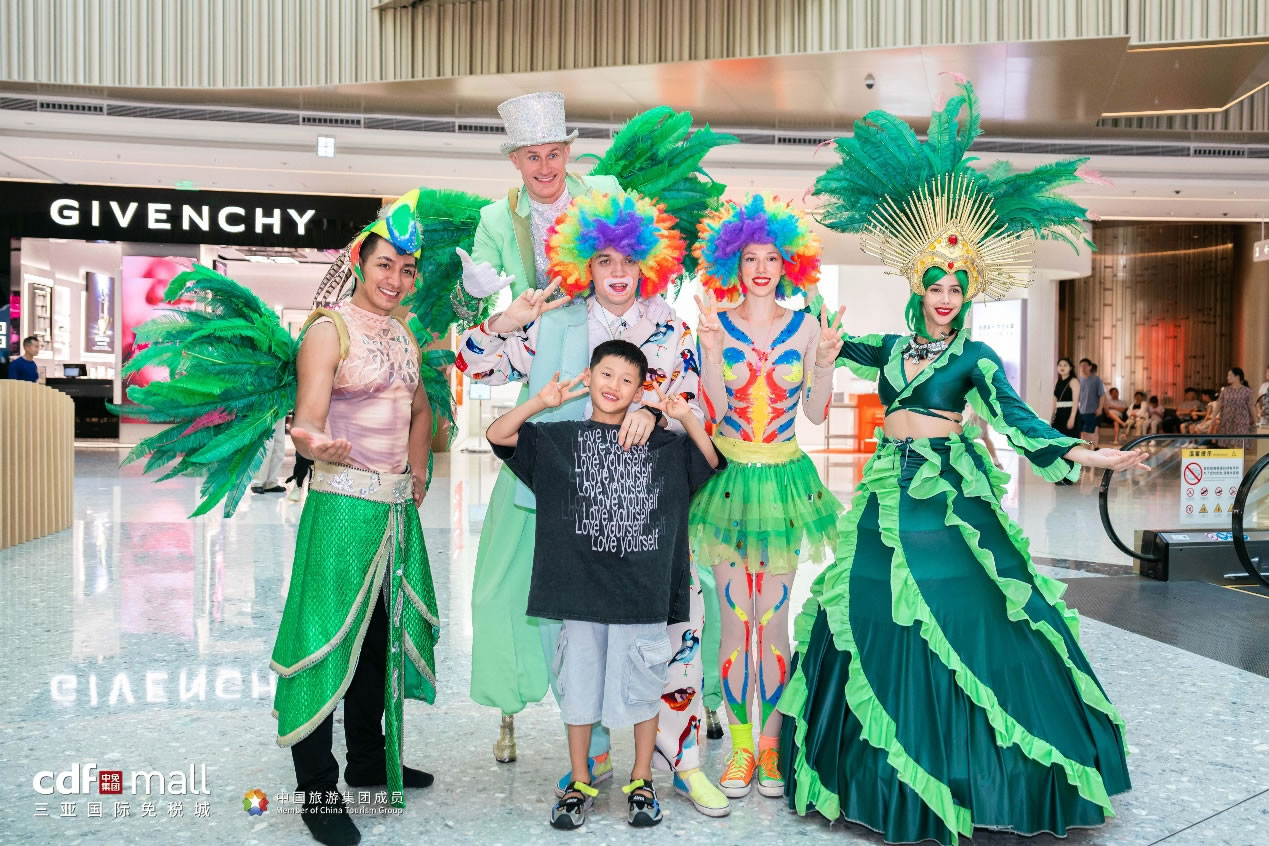 引領(lǐng)風(fēng)潮樹標(biāo)桿，cdf三亞國際免稅城十年免稅購物創(chuàng)新實踐